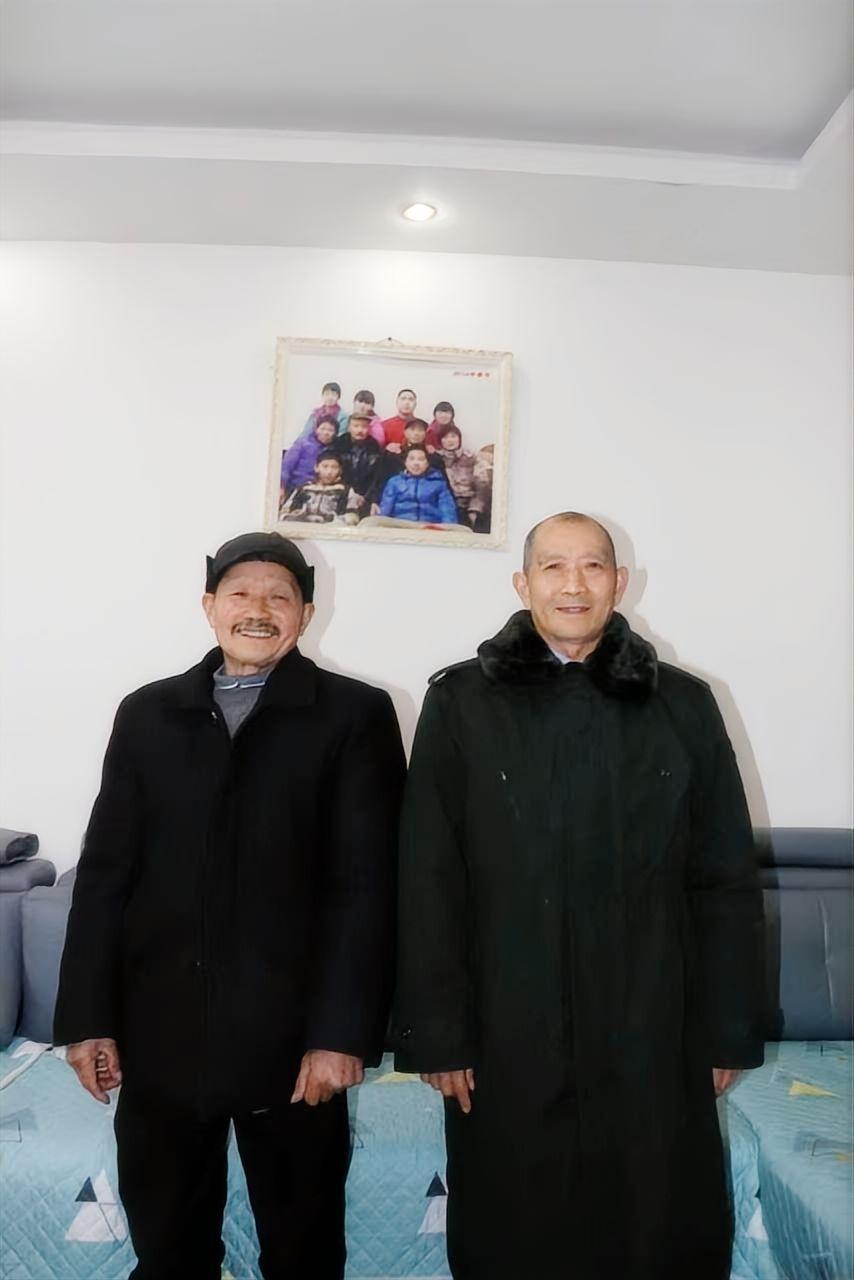2024年二兄弟与王笃新留影