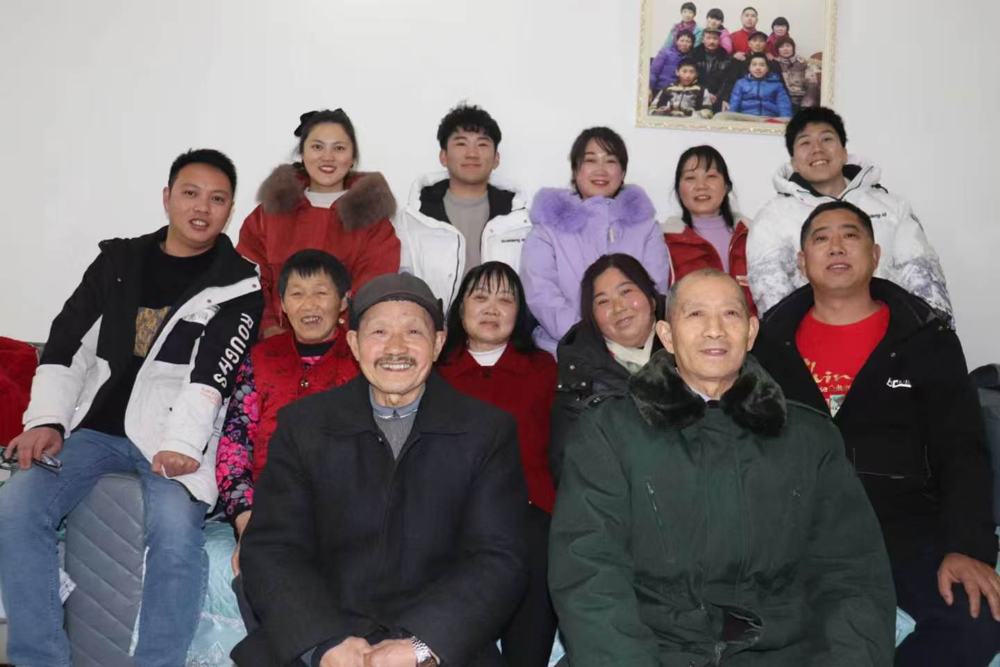 2024年王笃新与家人新年合影