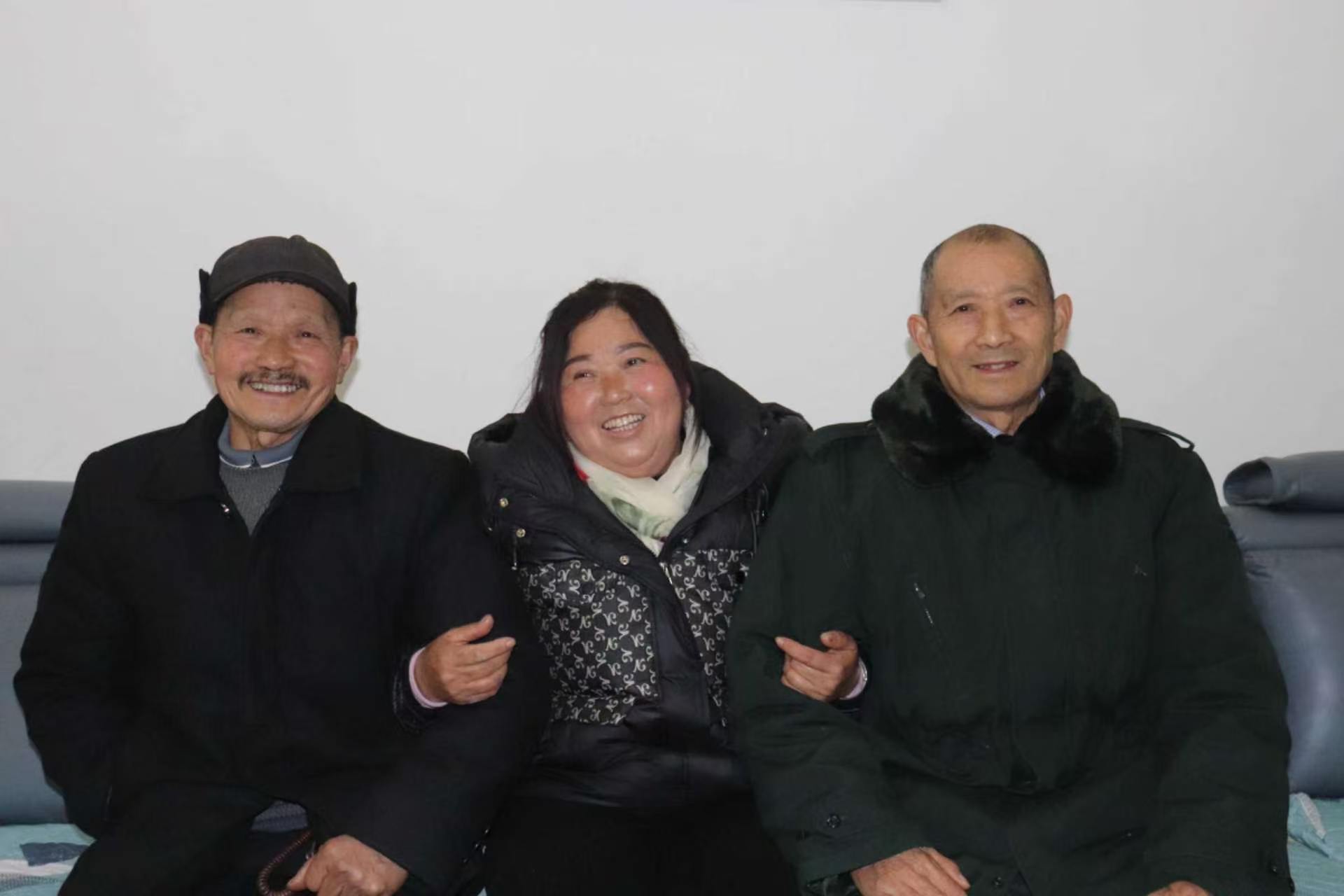 2024年家中三兄妹合影